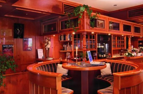 Hotel-restaurant Roter Hahn Hotel